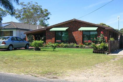 12 Dunalban Ave, Woy Woy, NSW 2256