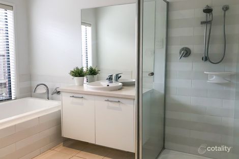 Property photo of 6 Atkinson Drive Berwick VIC 3806