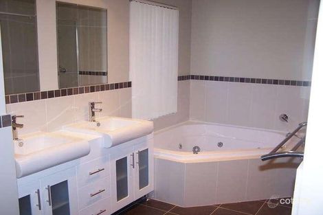 Property photo of 27 Turner Parkway Carramar WA 6031