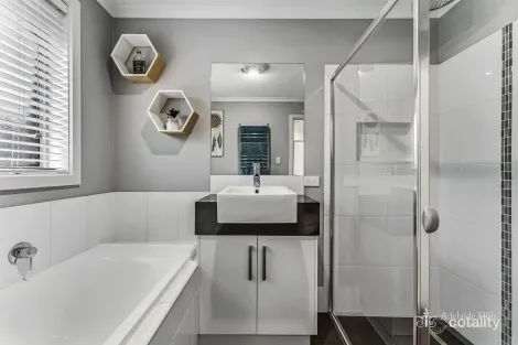 Property photo of 17 Adel Circuit Huntfield Heights SA 5163