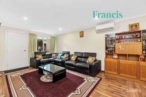 Property photo of 27/11 Castan Street Coombs ACT 2611