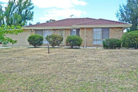 Property photo of 4 Ivanhoe Way Camillo WA 6111
