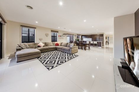 Property photo of 3 Flash Dan Drive Cranbourne East VIC 3977