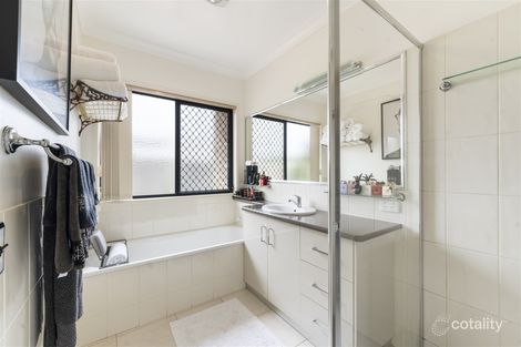 Property photo of 2/15 Krefter Crescent Highfields QLD 4352
