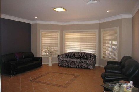 Property photo of 5 Lennox Place West Hoxton NSW 2171