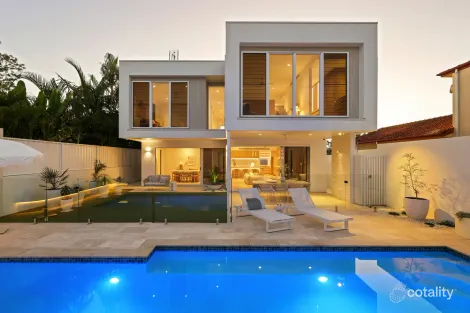 Property photo of 8A Harcourt Crescent Southport QLD 4215