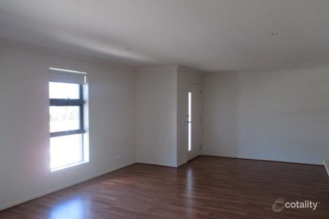 Property photo of 1 Rannoch Street Cranbourne East VIC 3977