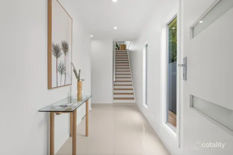 Property photo of 27 Macquarie Street Moana SA 5169