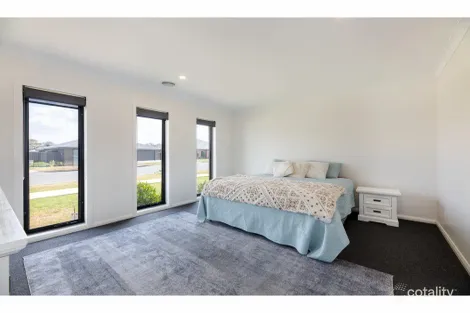 Property photo of 26 Springview Drive Wirlinga NSW 2640