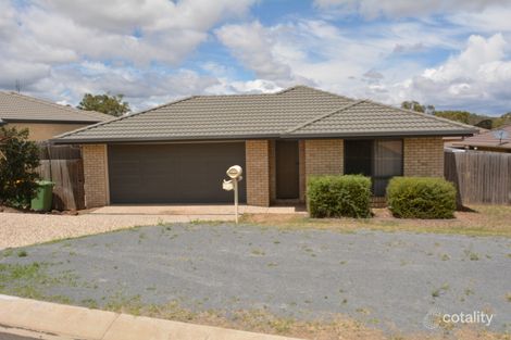 8 Cooranga St, Glenvale, QLD 4350