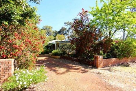 1 Noel Rd, Gooseberry Hill, WA 6076
