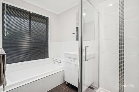 Property photo of 8 Ridge Place Aberfoyle Park SA 5159