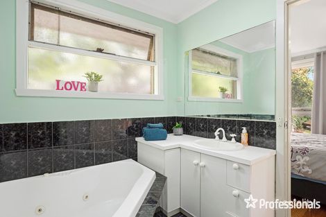 Property photo of 4 Closter Court Lilydale VIC 3140