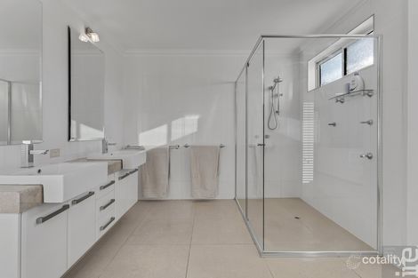 Property photo of 14 Yale Court Wangaratta VIC 3677