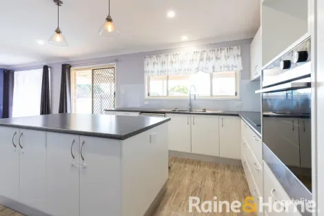 Property photo of 64 St Georges Terrace Dubbo NSW 2830