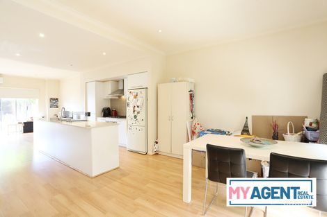 Property photo of 171 Central Park Avenue Craigieburn VIC 3064