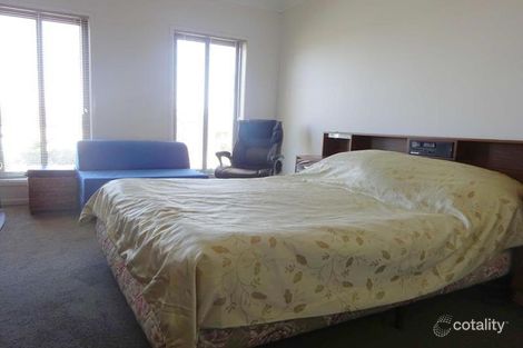 Property photo of 19 Pinnacle Drive Craigieburn VIC 3064