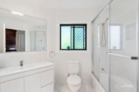 Property photo of 1/93 Barbaralla Drive Springwood QLD 4127