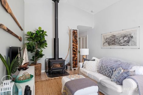 Property photo of 51 Aldinga Drive Wamberal NSW 2260