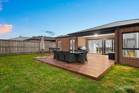Property photo of 8 Landsdowne Avenue Clyde North VIC 3978