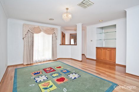 Property photo of 2 Sundew Close Hillside VIC 3037