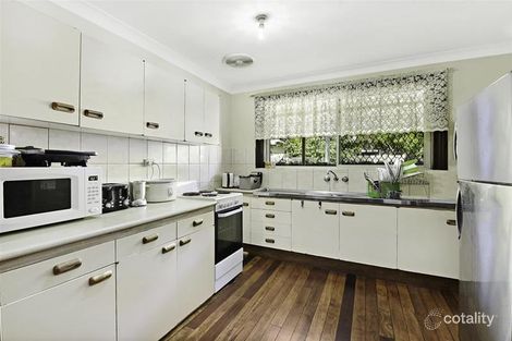 Property photo of 18 Billington Street Labrador QLD 4215