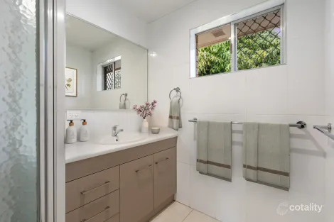Property photo of 286 West Kearneys Spring QLD 4350
