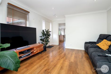 Property photo of 11 Ayrvale Avenue Lake Gardens VIC 3355