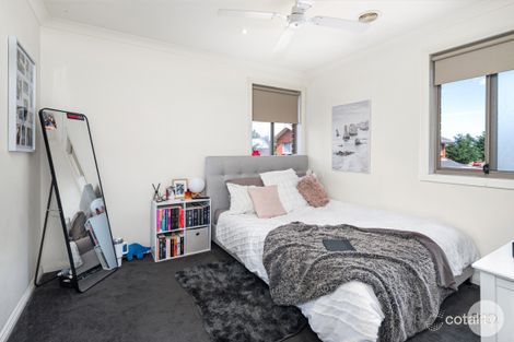 Property photo of 11 Ayrvale Avenue Lake Gardens VIC 3355