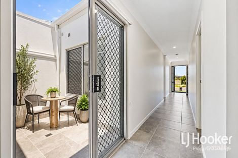26 Diamond Dr, Yarrabilba, QLD 4207