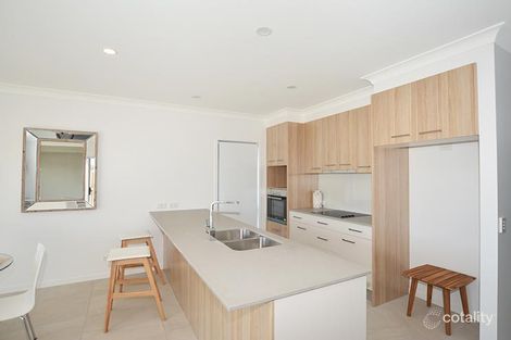 Property photo of 5/156 Marina Quays Boulevard Hope Island QLD 4212