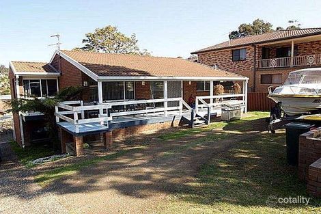 18 Hume Rd, Surf Beach, NSW 2536