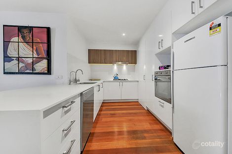 Property photo of 21/70 Bay Terrace Wynnum QLD 4178