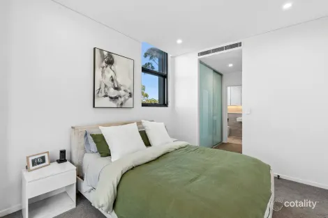 Property photo of 1 Pinnacle Street Miranda NSW 2228