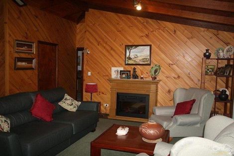 26 Kurrajong St, Roleystone, WA 6111