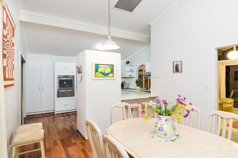 Property photo of 16 Helmsley Court Carindale QLD 4152