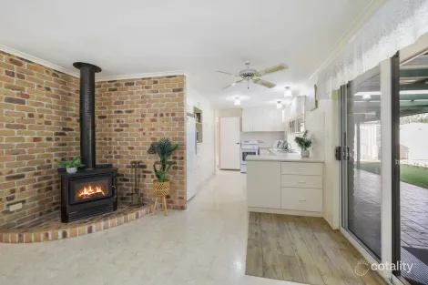 Property photo of 13 Ironbark Court Highfields QLD 4352