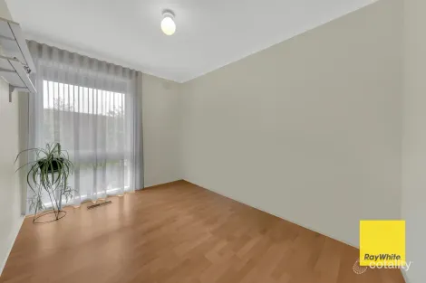 Property photo of 70 Redleap Avenue Mill Park VIC 3082