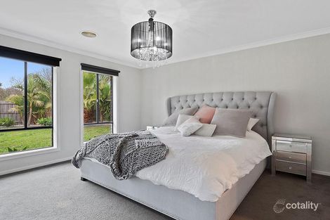 Property photo of 37 Vincent Boulevard Trafalgar VIC 3824