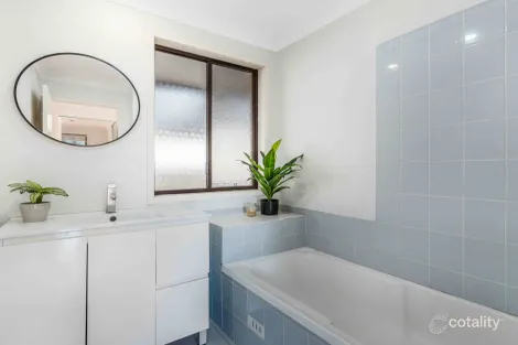 Property photo of 2 Avocet Place Hinchinbrook NSW 2168