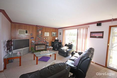 Property photo of 4 Scarus Place Rosemeadow NSW 2560