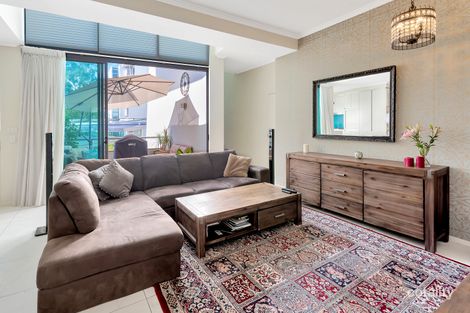 Property photo of 62/28 Bayview Street Runaway Bay QLD 4216