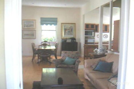 167 Cambridge Pde, Manly, QLD 4179