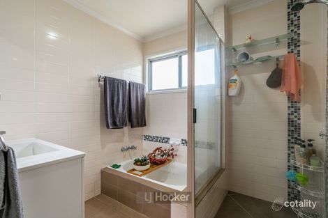 14 Bushmills Ct, Hillcrest, QLD 4118