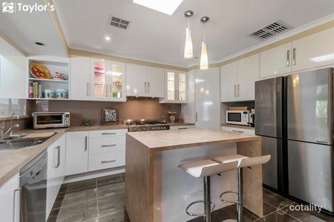 Property photo of 18 Harrow Road Para Hills West SA 5096