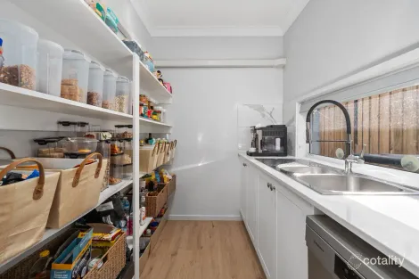 Property photo of 5 Golden Crescent Palmview QLD 4553