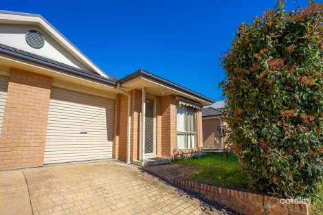 4/3 Lovell Pde, Shortland, NSW 2307