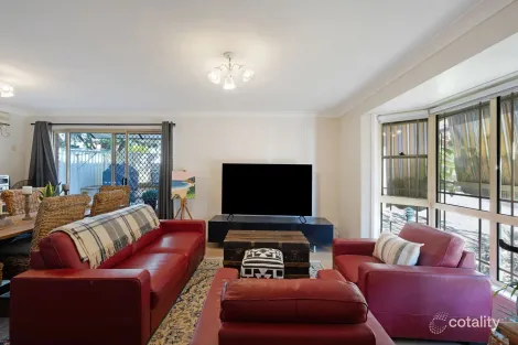 Property photo of 4/16-18 James Road Toukley NSW 2263
