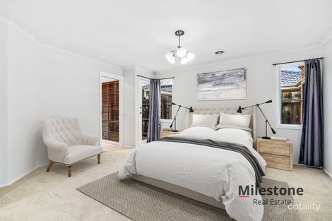 Property photo of 31 Dutton Close Lynbrook VIC 3975