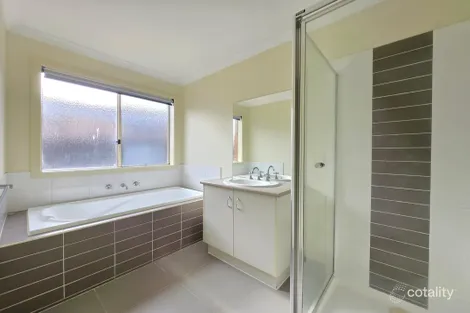 Property photo of 7 Romek Way Truganina VIC 3029